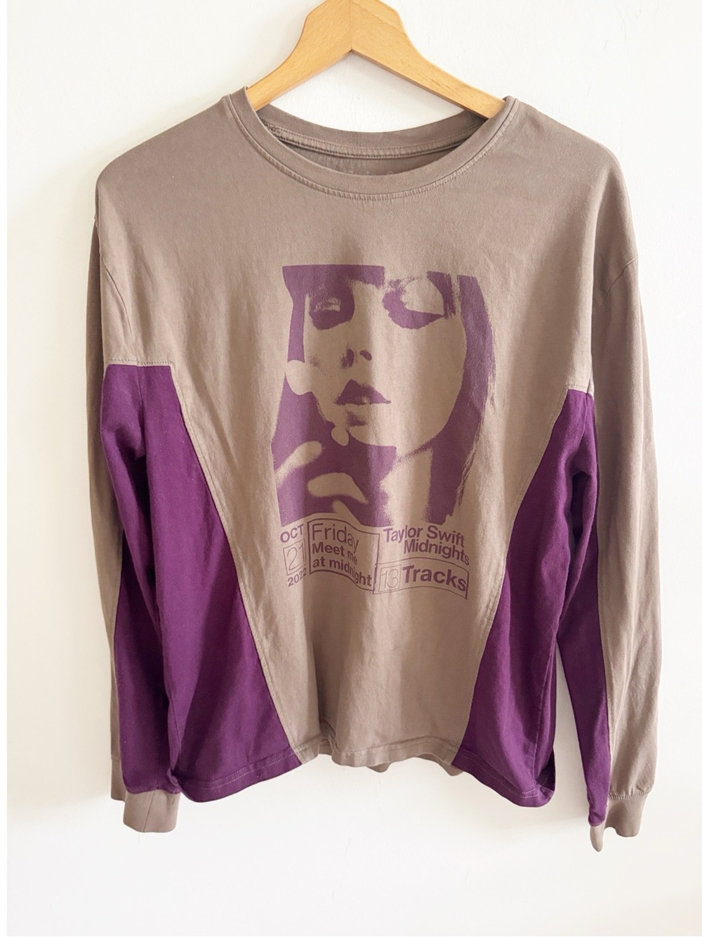 Taylor Swift Midnights Album Long Sleeve Tour Concert top brown maroon size M